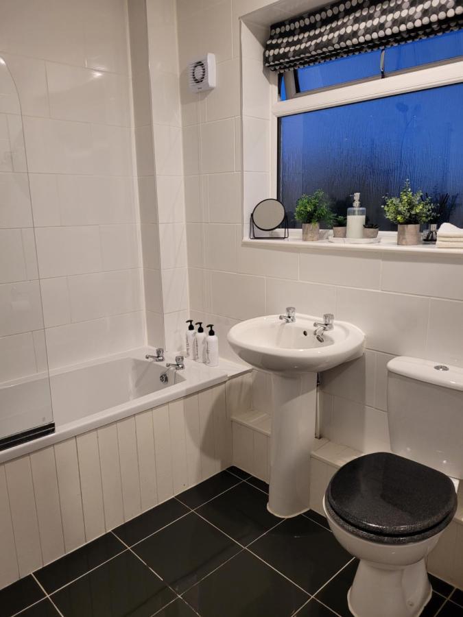 4-Bedroom Home Near Ema, Sleeps 6 Castle Donington Exteriör bild